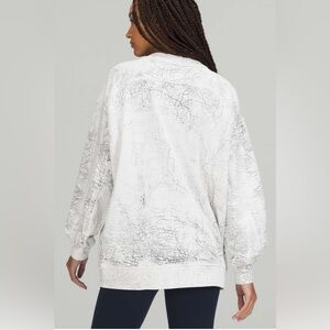 Lululemon Perfectly oversized crew‎ Thread Dye White Black 26”PTP